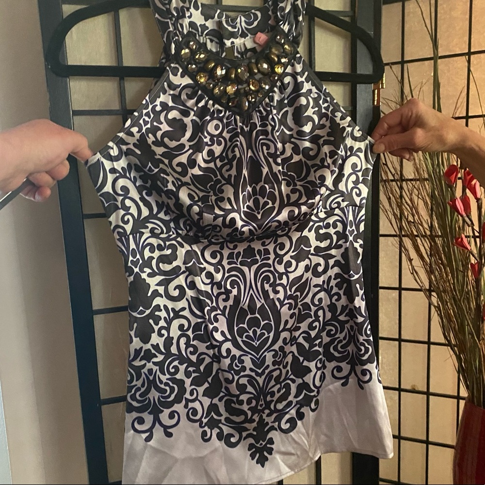 - Cache Sleeveless Top w Beaded Neckline - Picture 2 of 16